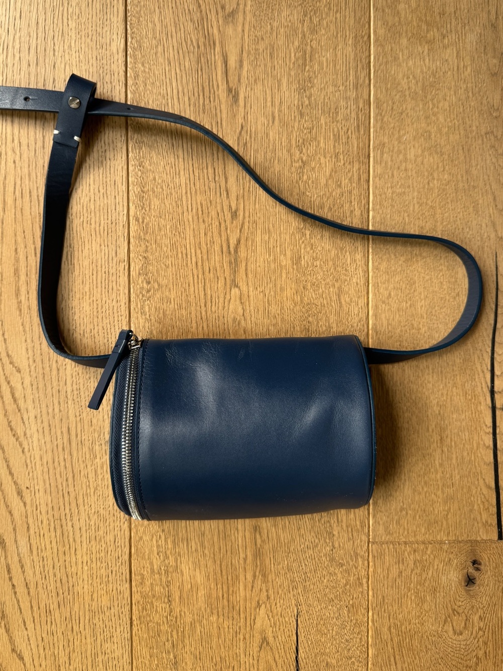 Building Block Cylinder Beltpack in Navy